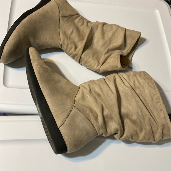 Comfortview faux suede rounded toe slouch boots, 1 inch heel 10 inch sha… - Picture 2 of 11
